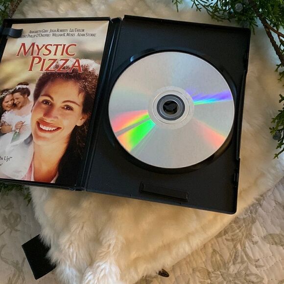 Mystic Pizza DVD   - Picture 4 of 4